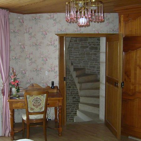 Le Puits Fortifie Salives Экстерьер фото
